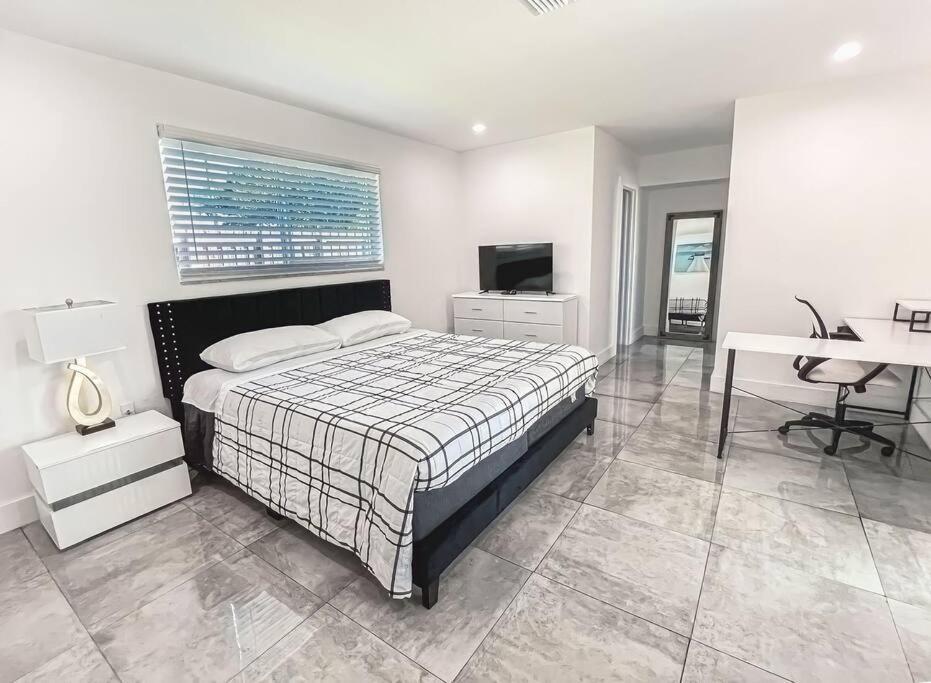 Luxurious & Modern Open Floor Plan Heated Pool Villa Hollywood Exterior foto